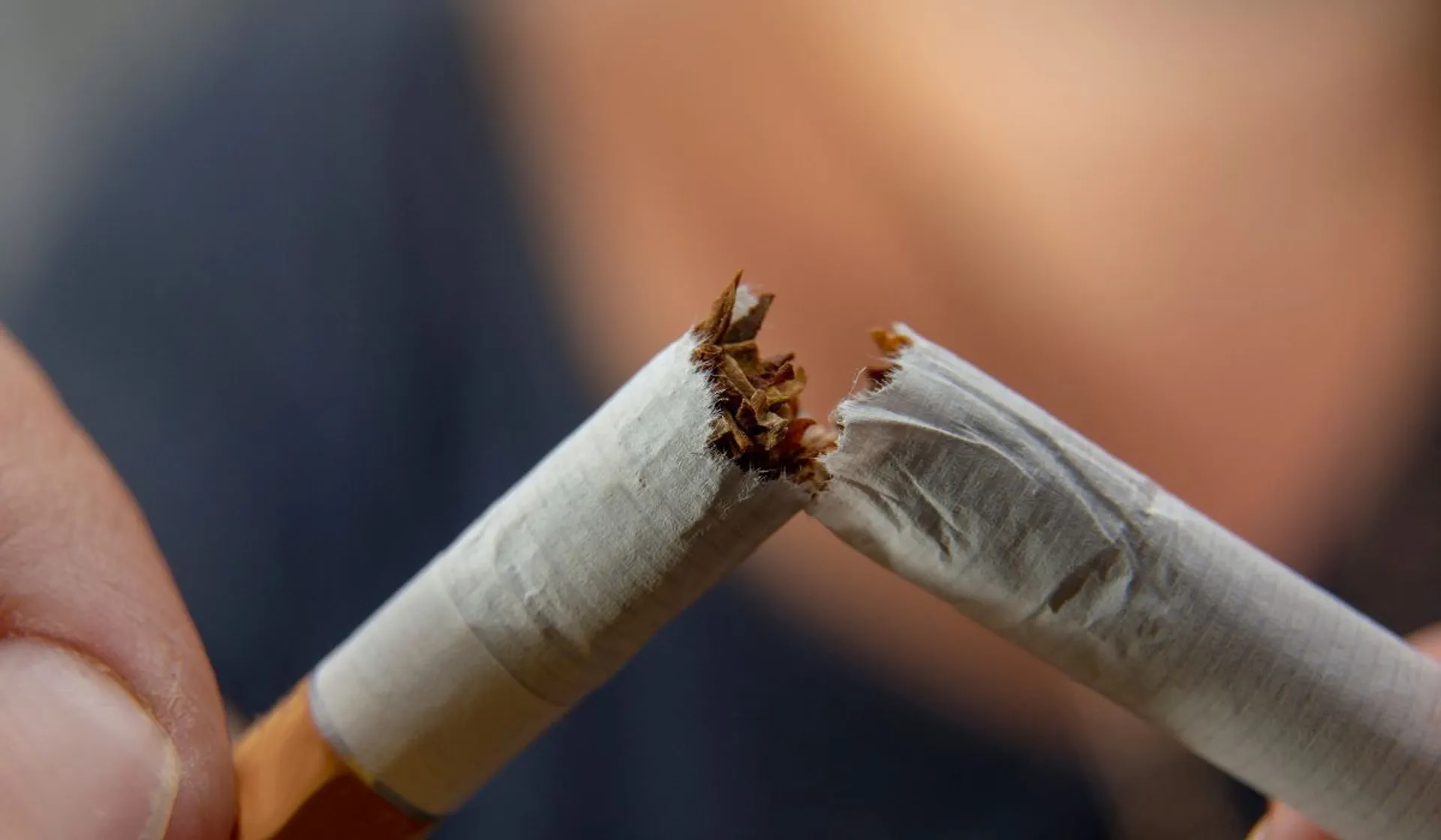 zlamany_papieros_46878b1612